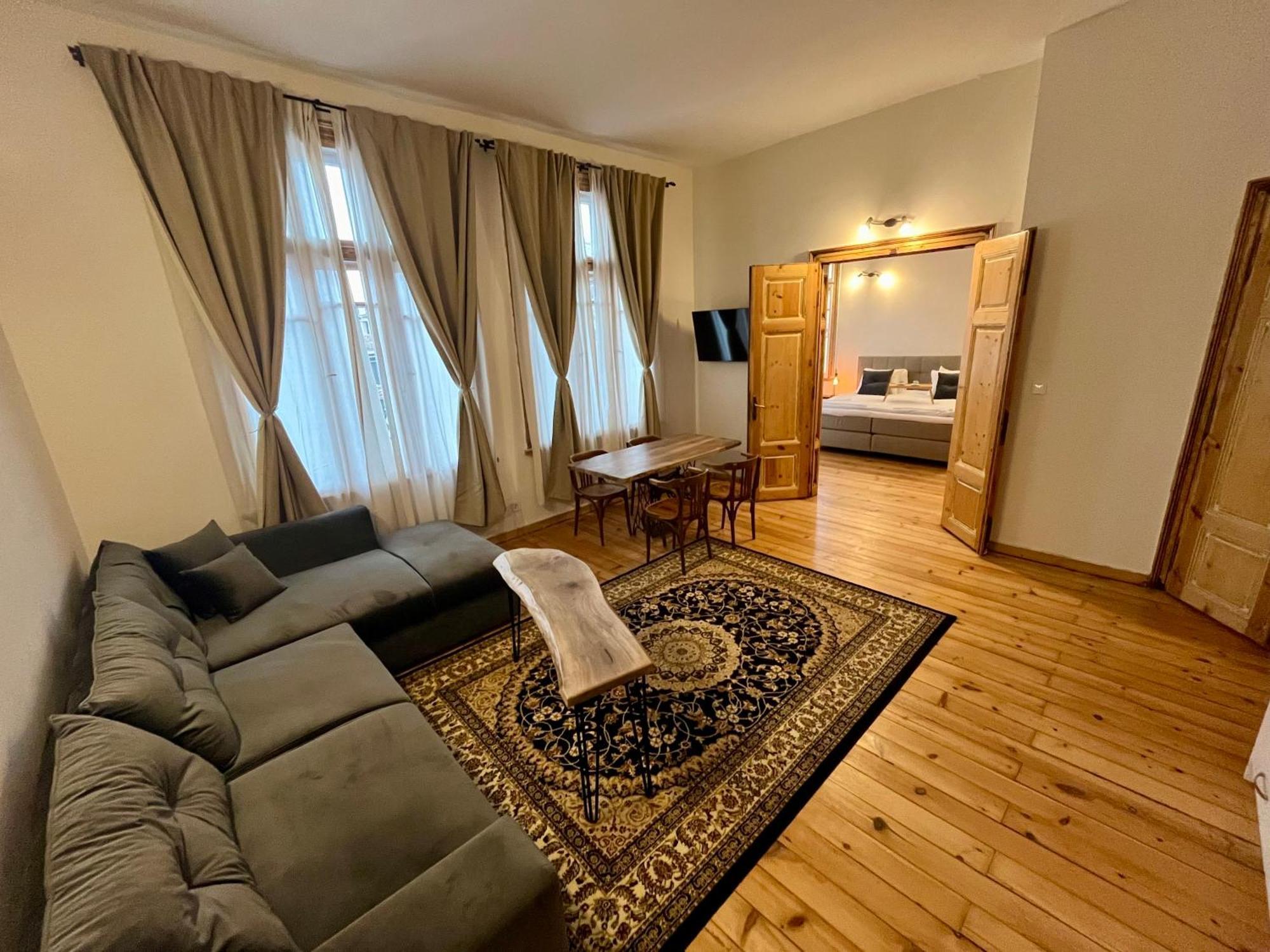 Skyler Vintage Apartments Plovdiv Buitenkant foto